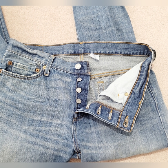 Vintage Levi’s 501 Button Fly Jeans Unisex Size 32x32 Light Wash 100% Cotton - Picture 6 of 13